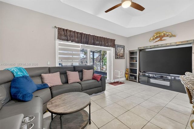 3985 NE 15th St, Homestead, FL 33033