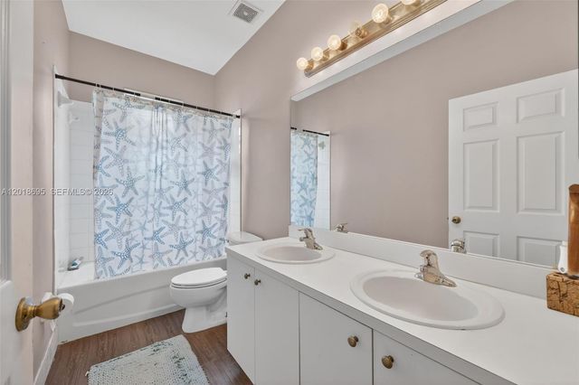 3985 NE 15th St, Homestead, FL 33033