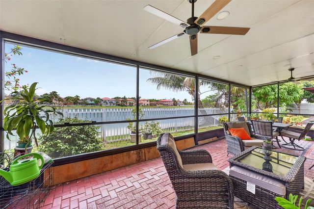 3985 NE 15th St, Homestead, FL 33033
