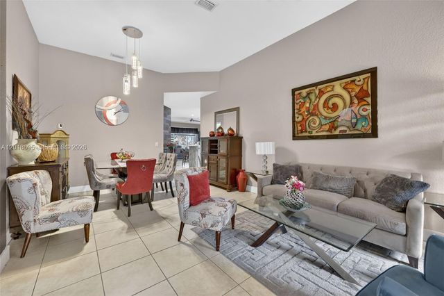 3985 NE 15th St, Homestead, FL 33033