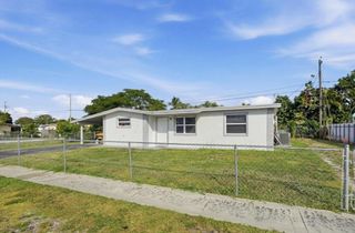 5935 Nothingham Road, West Palm Beach, FL 33415