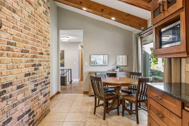 6521 Leesborough Avenue, Eden Prairie, MN 55346