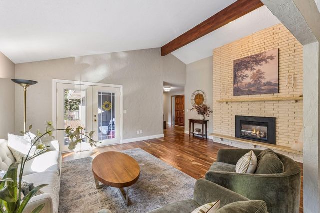 6521 Leesborough Avenue, Eden Prairie, MN 55346