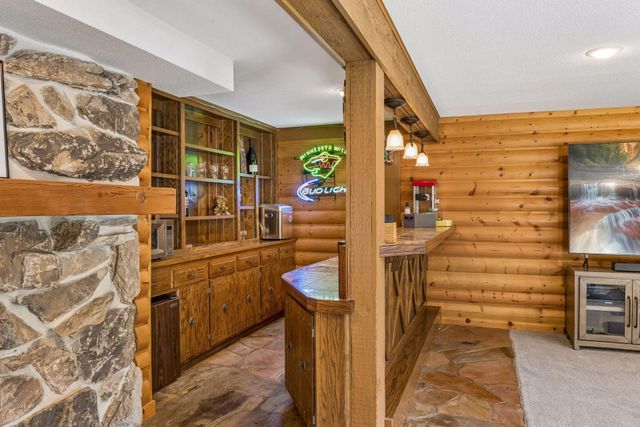 6521 Leesborough Avenue, Eden Prairie, MN 55346