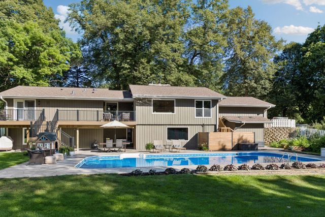 6521 Leesborough Avenue, Eden Prairie, MN 55346