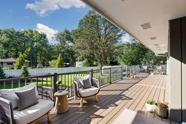 6521 Leesborough Avenue, Eden Prairie, MN 55346