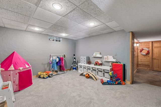 6521 Leesborough Avenue, Eden Prairie, MN 55346