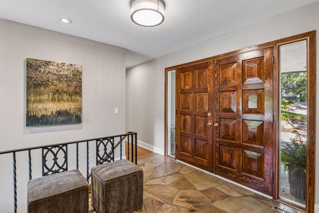 6521 Leesborough Avenue, Eden Prairie, MN 55346