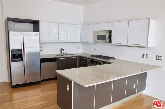 801 S Grand Avenue 1209, Los Angeles, CA 90017
