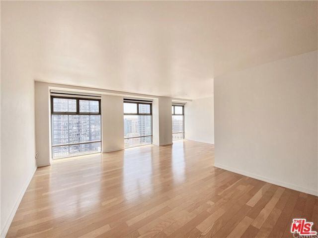 801 S Grand Avenue 1209, Los Angeles, CA 90017