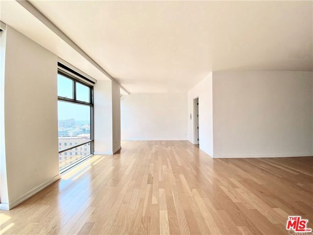 801 S Grand Avenue 1209, Los Angeles, CA 90017
