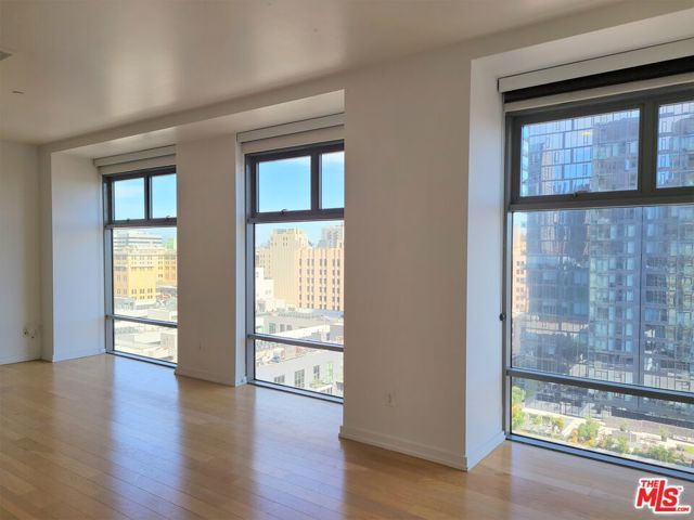 801 S Grand Avenue 1209, Los Angeles, CA 90017