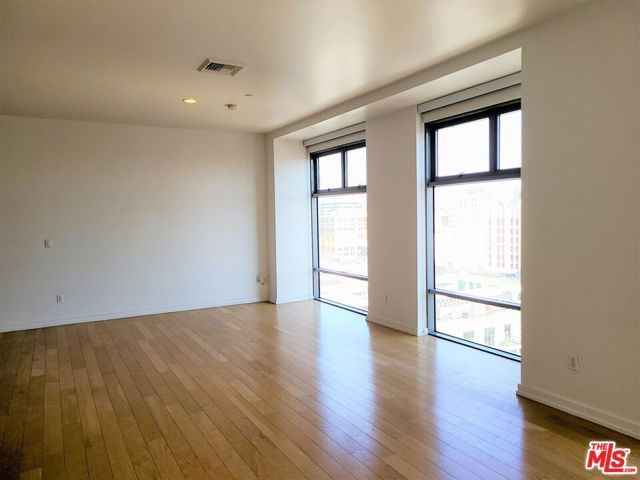 801 S Grand Avenue 1209, Los Angeles, CA 90017