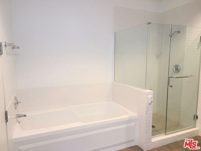 801 S Grand Avenue 1209, Los Angeles, CA 90017