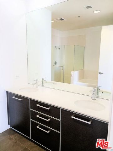 801 S Grand Avenue 1209, Los Angeles, CA 90017