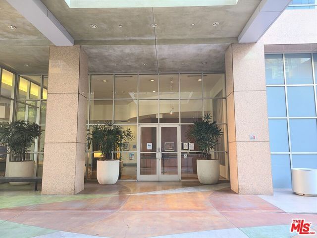 801 S Grand Avenue 1209, Los Angeles, CA 90017
