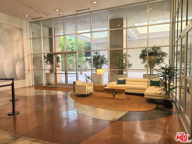 801 S Grand Avenue 1209, Los Angeles, CA 90017