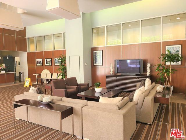 801 S Grand Avenue 1209, Los Angeles, CA 90017