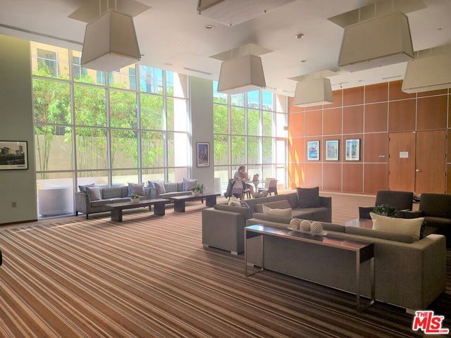 801 S Grand Avenue 1209, Los Angeles, CA 90017
