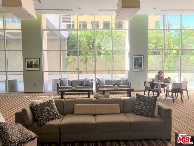 801 S Grand Avenue 1209, Los Angeles, CA 90017