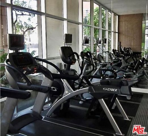801 S Grand Avenue 1209, Los Angeles, CA 90017