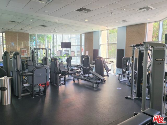 801 S Grand Avenue 1209, Los Angeles, CA 90017