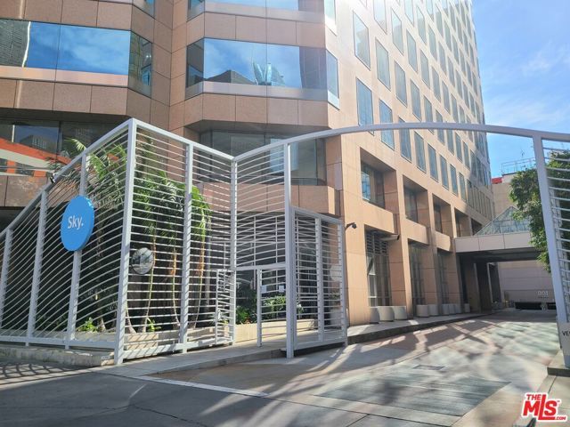 801 S Grand Avenue 1209, Los Angeles, CA 90017