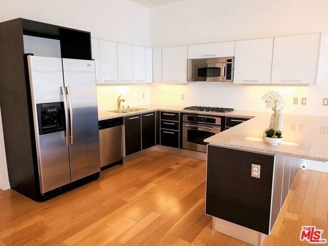 801 S Grand Avenue 1209, Los Angeles, CA 90017