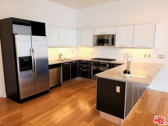 801 S Grand Avenue 1209, Los Angeles, CA 90017
