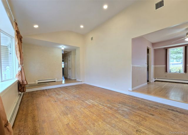 240 N 3rd Street, Ronkonkoma, NY 11779