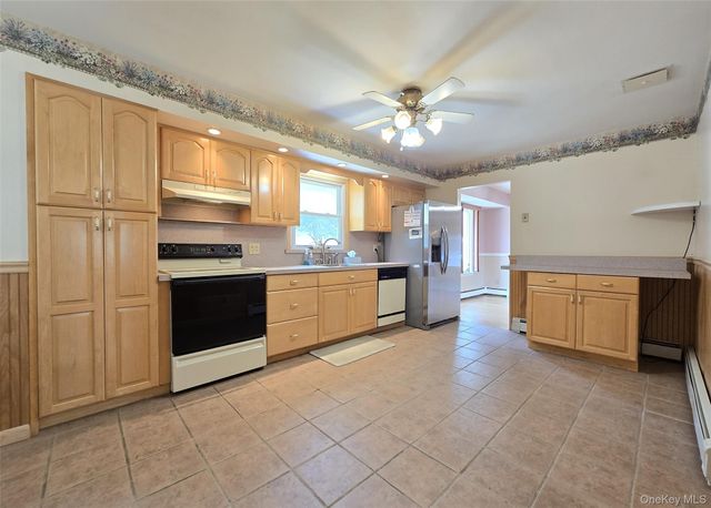 240 N 3rd Street, Ronkonkoma, NY 11779