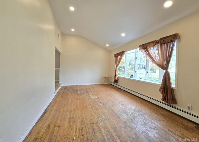 240 N 3rd Street, Ronkonkoma, NY 11779