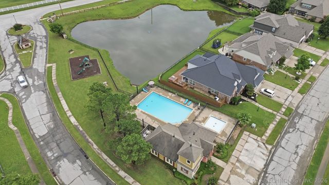 10104 N 142nd Avenue E, Owasso, OK 74055