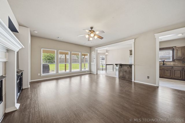 10104 N 142nd Avenue E, Owasso, OK 74055