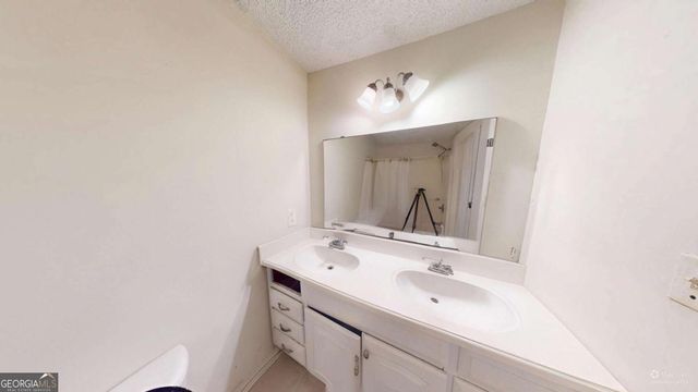 2313 Poplar Avenue, Morrow, GA 30260