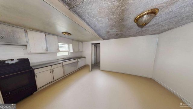 2313 Poplar Avenue, Morrow, GA 30260