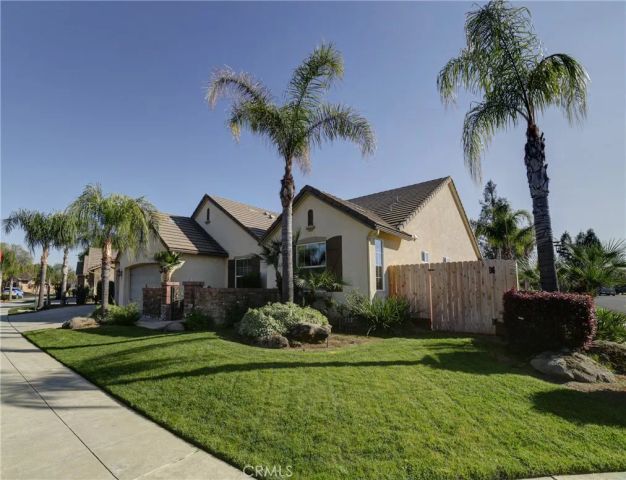 3350 Buckingham, Clovis, CA 93619