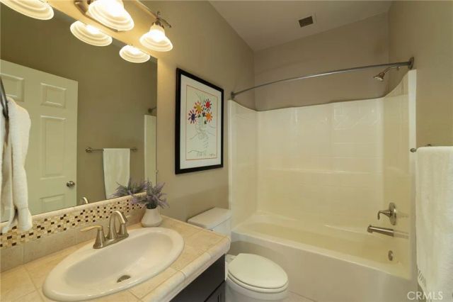 3350 Buckingham, Clovis, CA 93619