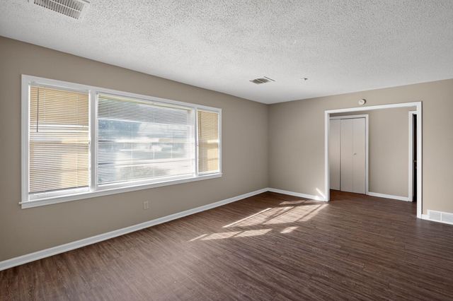 1030 RICHLAND DR, Memphis, TN 38116