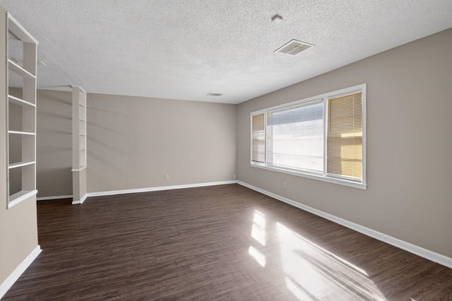 1030 RICHLAND DR, Memphis, TN 38116