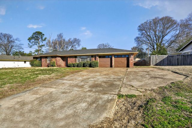 1030 RICHLAND DR, Memphis, TN 38116