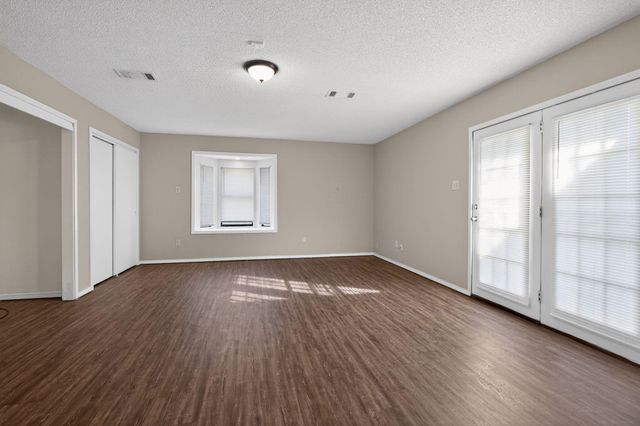 1030 RICHLAND DR, Memphis, TN 38116