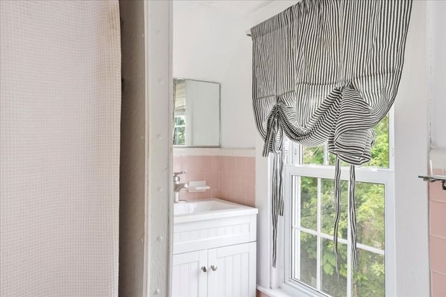 113 Temple St, Whitman, MA 02382