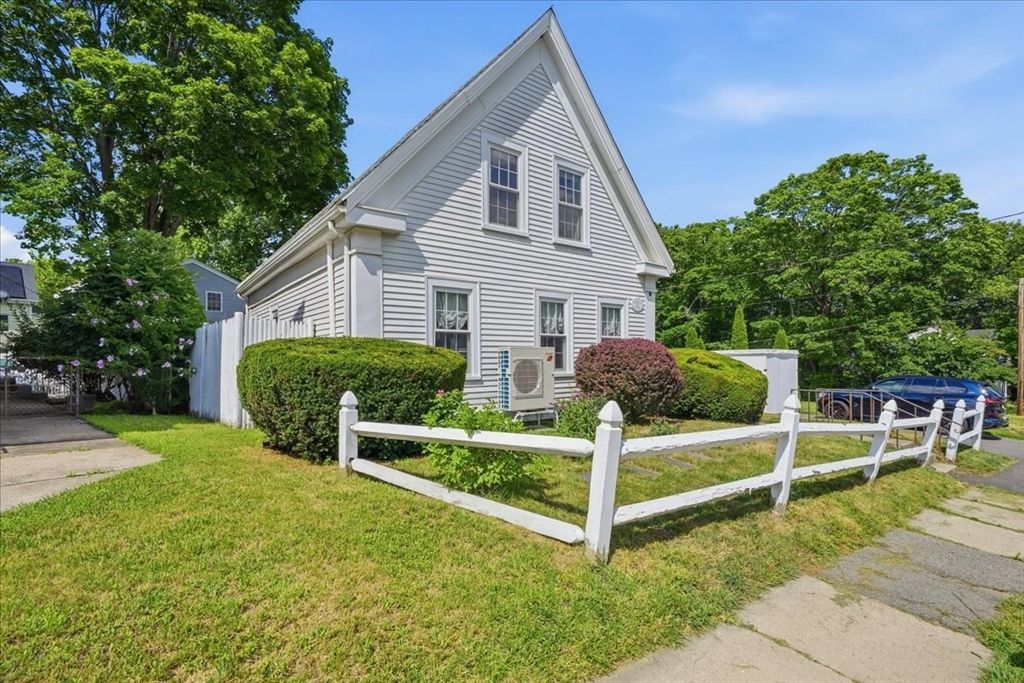 113 Temple St, Whitman, MA 02382