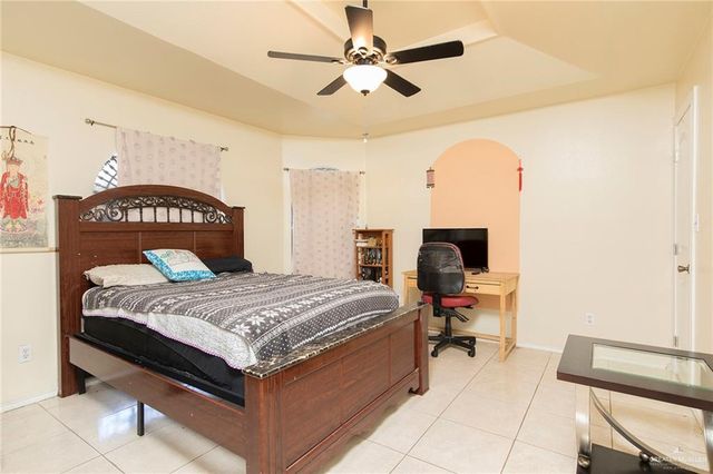 1903 E Bugambilia Avenue, Hidalgo, TX 78557
