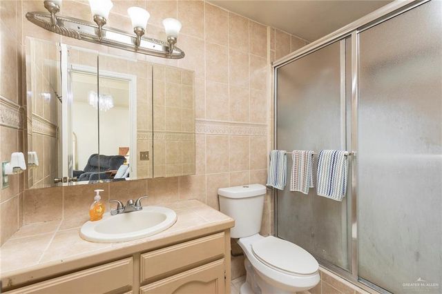 1903 E Bugambilia Avenue, Hidalgo, TX 78557