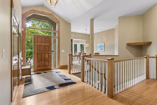 7524 Auto Club Circle, Bloomington, MN 55438