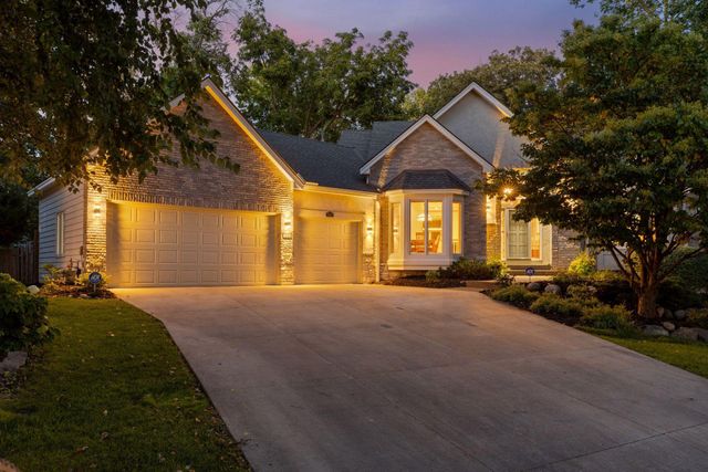 7524 Auto Club Circle, Bloomington, MN 55438