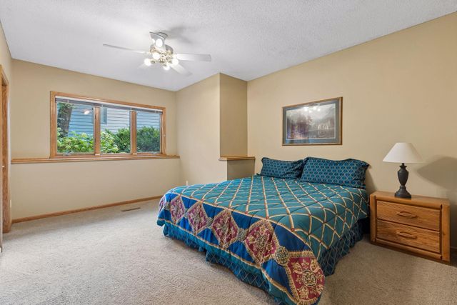 7524 Auto Club Circle, Bloomington, MN 55438