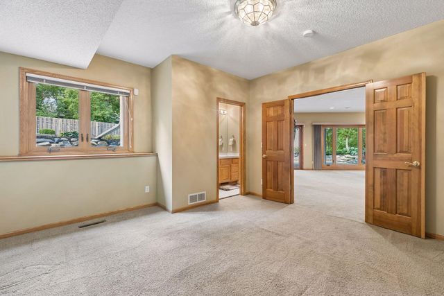 7524 Auto Club Circle, Bloomington, MN 55438